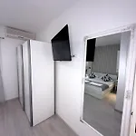 Olga 2 * Makarska