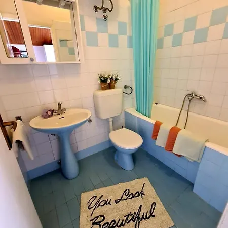 Olga 2 Apartment *