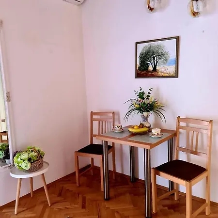 Apartment Olga 2 Makarska