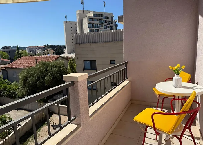 Olga 2 Apartment Makarska